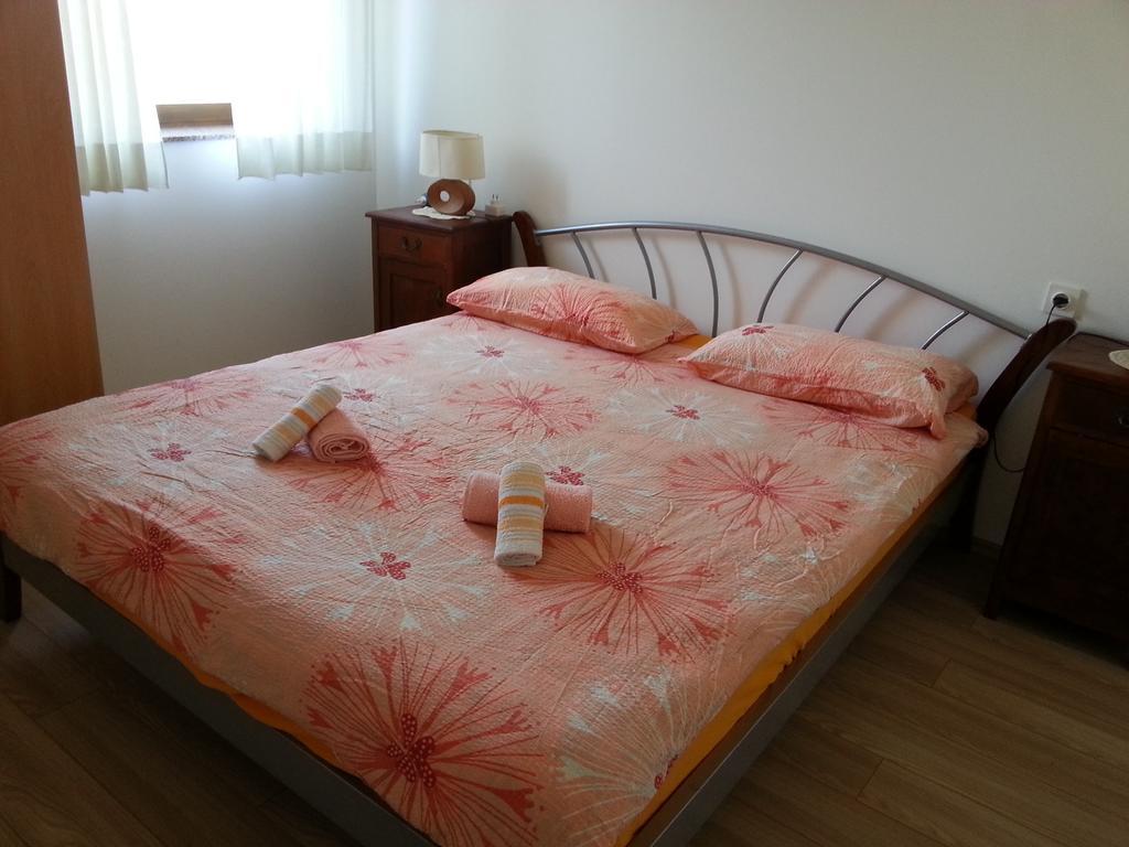 Apartment Drenovica Pula Exterior photo