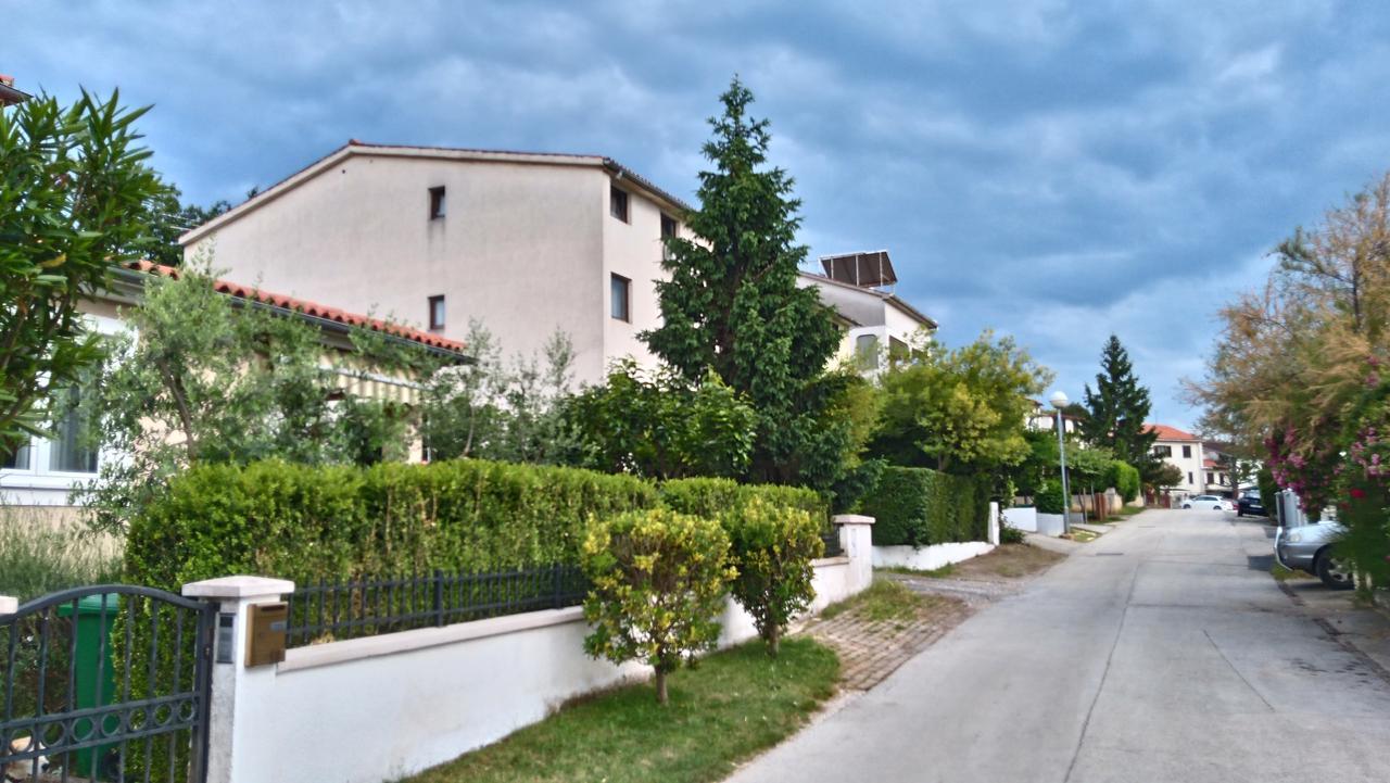 Apartment Drenovica Pula Exterior photo